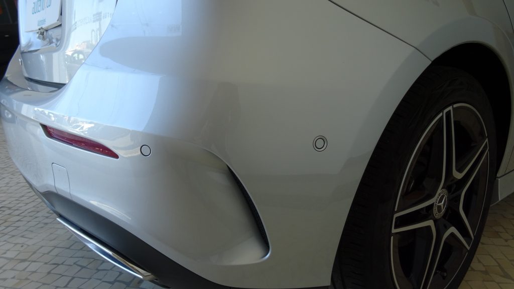 Mercedes-Benz A 180D AMG Line Aut. cheio