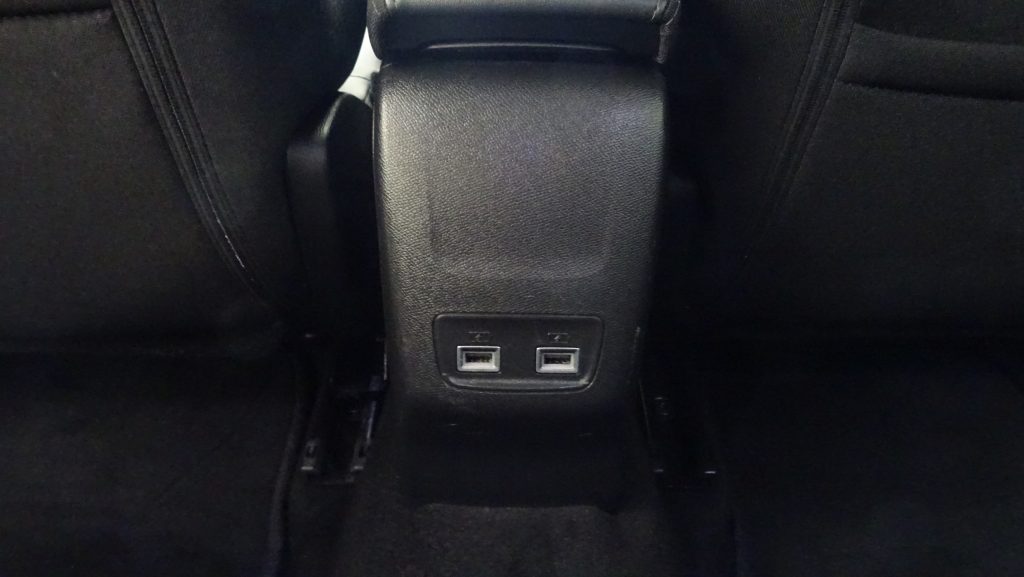 Peugeot 2008 1.5 BlueHDi Allure cheio