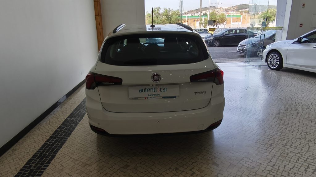 Fiat Tipo Station Wagon 1.3 M-Jet Lounge cheio