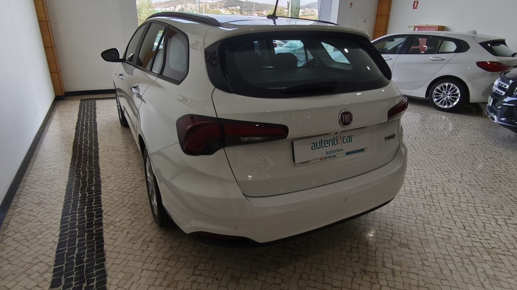 Fiat Tipo Station Wagon 1.3 M-Jet Lounge cheio