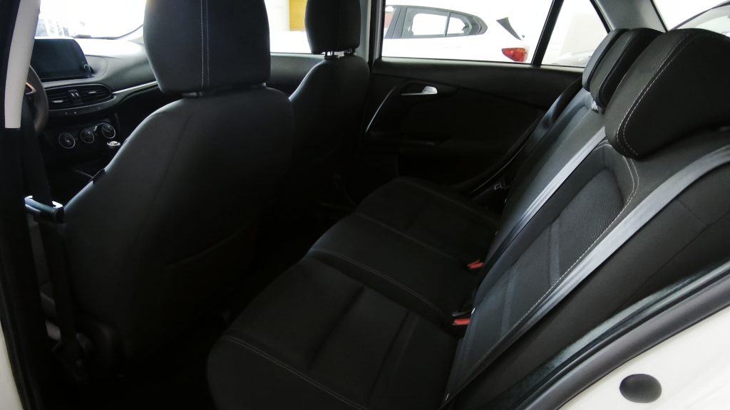 Fiat Tipo Station Wagon 1.3 M-Jet Lounge cheio