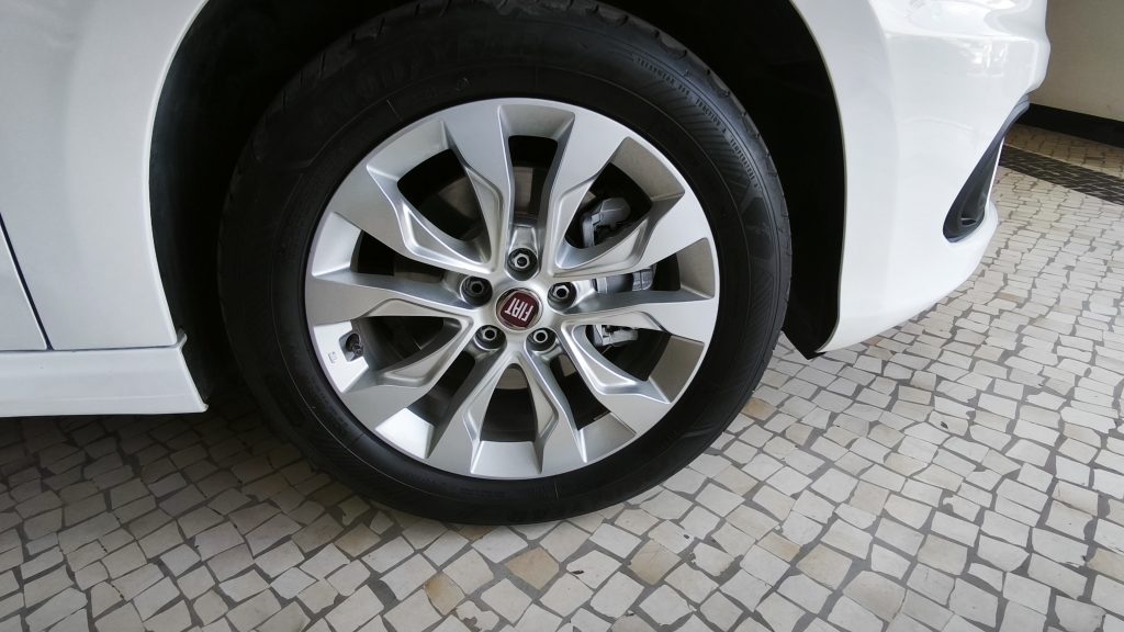 Fiat Tipo Station Wagon 1.3 M-Jet Lounge cheio