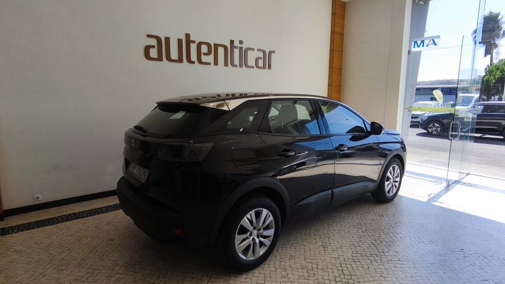 Peugeot 3008 1.5 BlueHDi active cheio