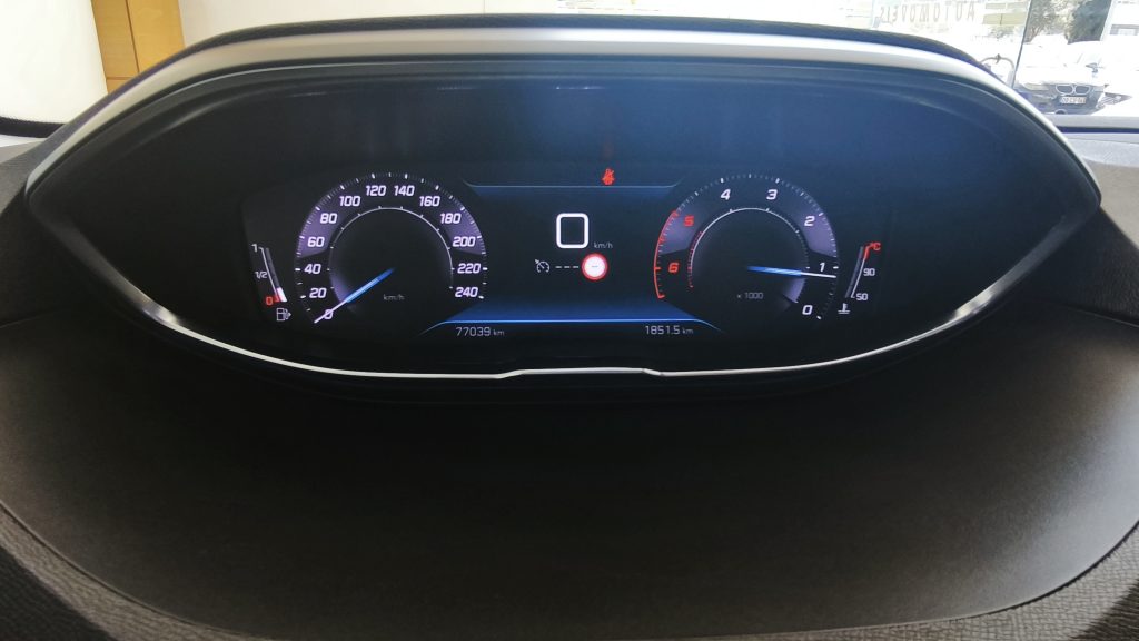 Peugeot 3008 1.5 BlueHDi active cheio