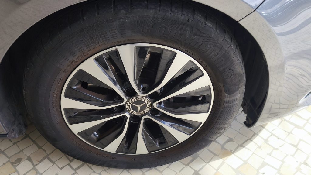Mercedes Benz A200 Mild-Hybrid Sport Aut. cheio