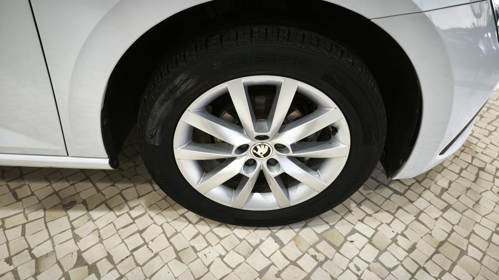 Skoda Scala 1.0 TSI Ambition cheio