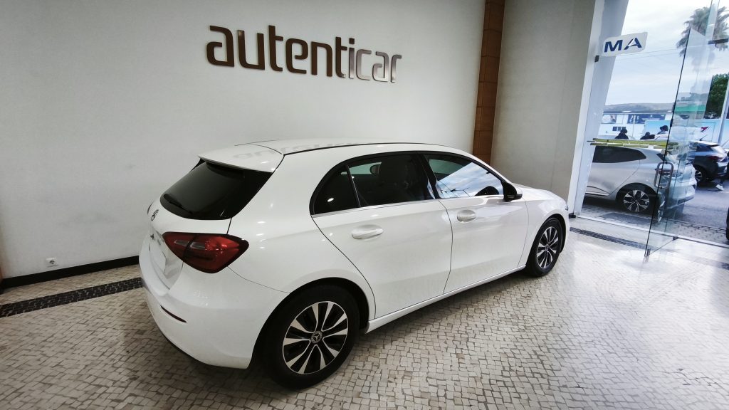 Mercedes Benz A 180 d Progressive cheio