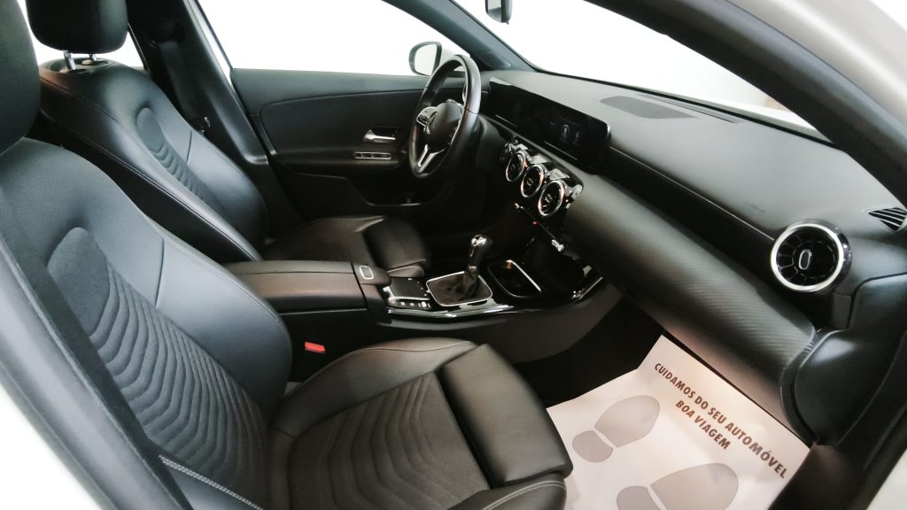 Mercedes Benz A 180 d Progressive cheio