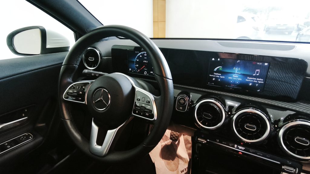 Mercedes Benz A 180 d Progressive cheio