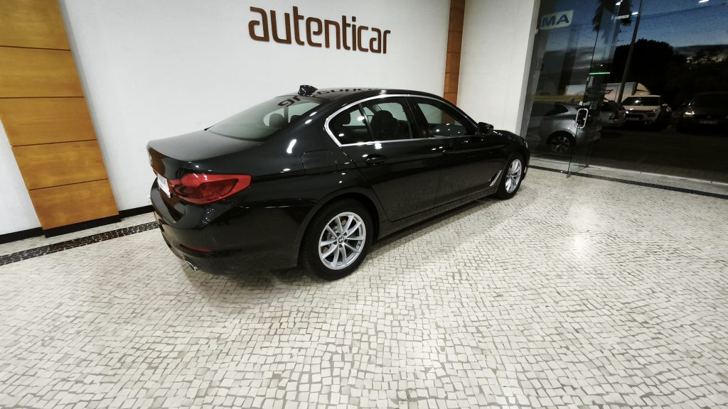 BMW 520 d Line Sport Auto cheio