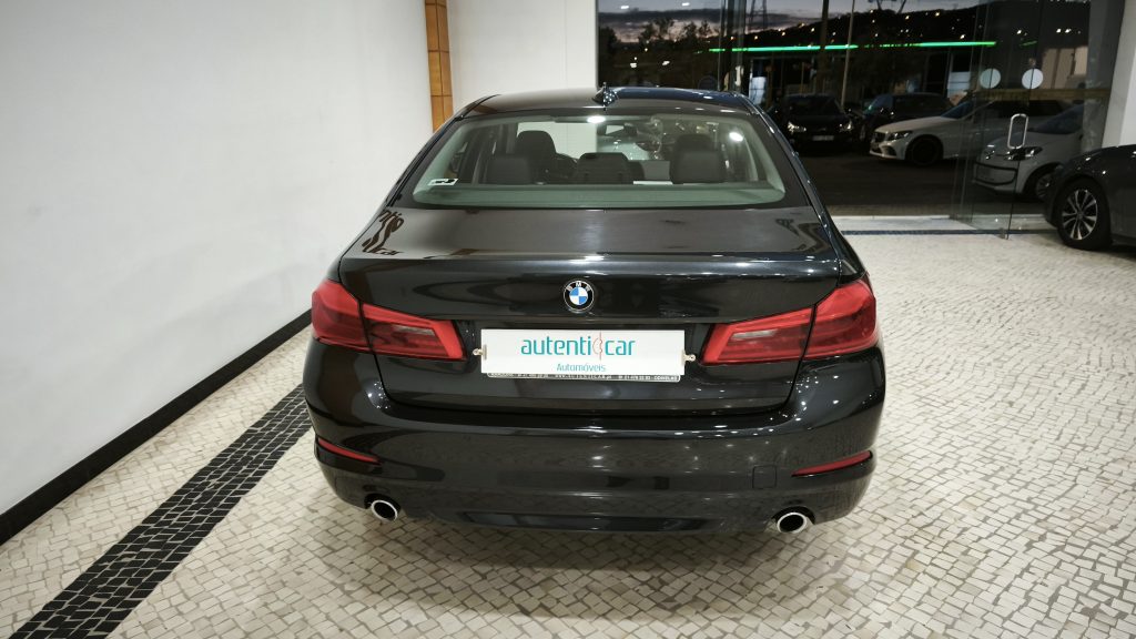 BMW 520 d Line Sport Auto cheio