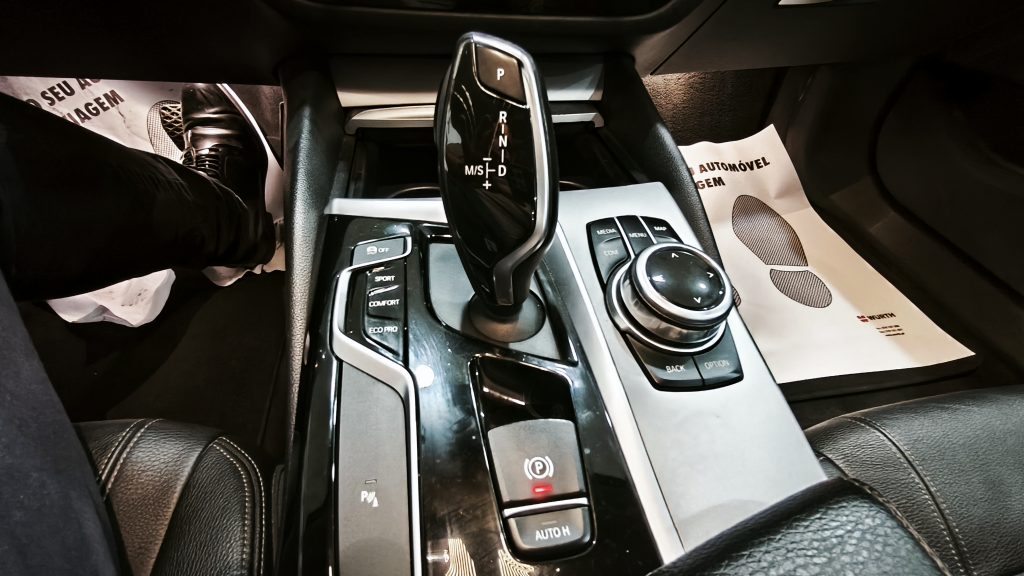 BMW 520 d Line Sport Auto cheio