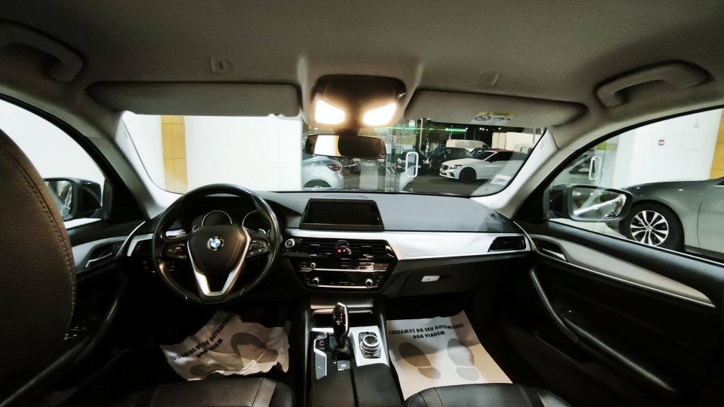 BMW 520 d Line Sport Auto cheio