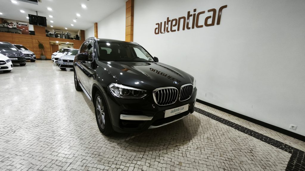 BMW X3 sDrive Auto cheio