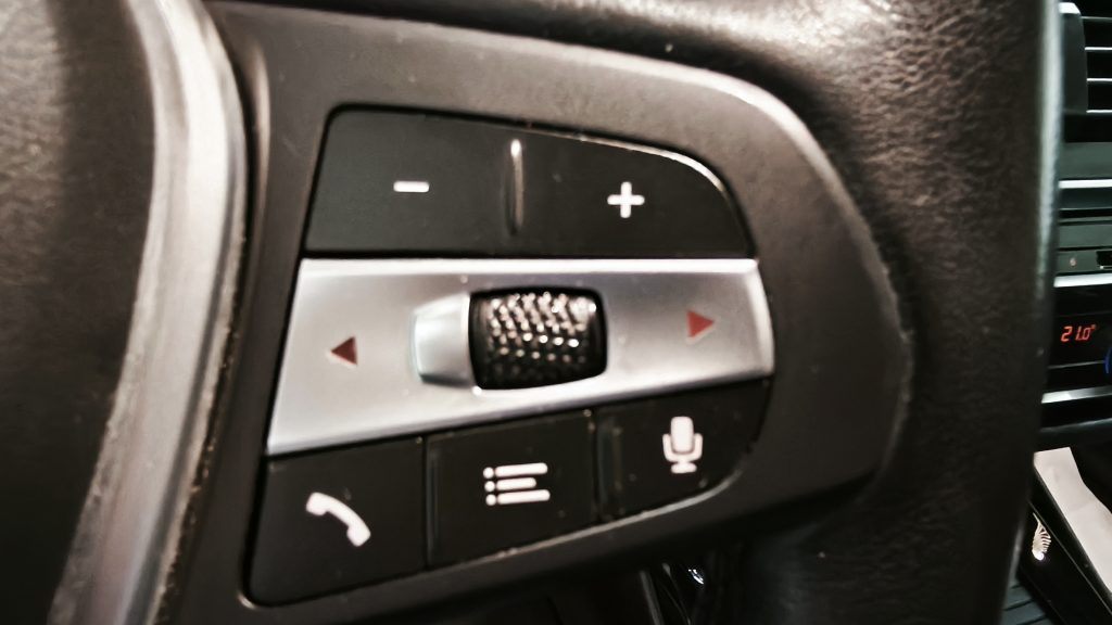 BMW X3 sDrive Auto cheio