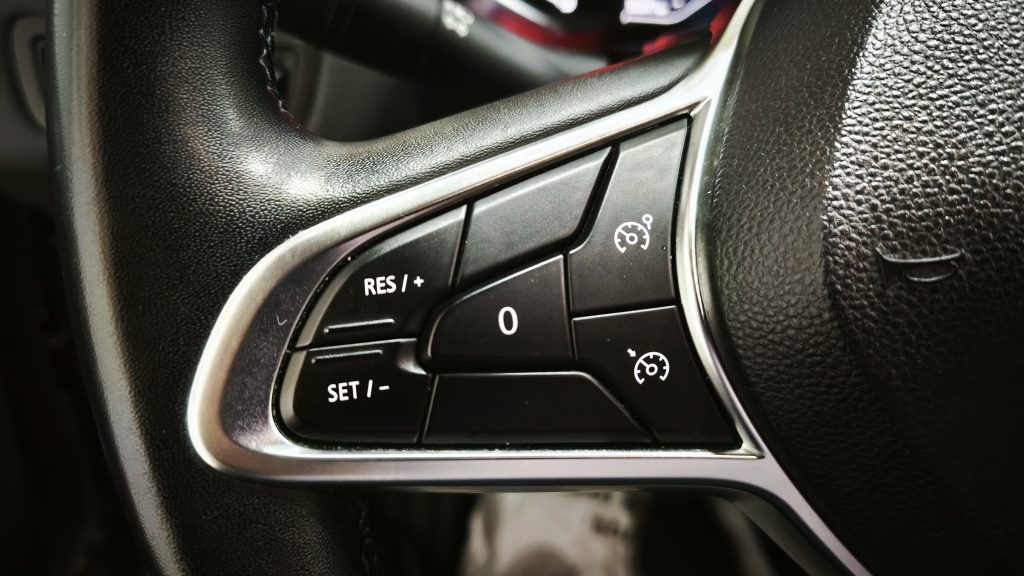 Renault Captur 1.0 TCe Techno cheio