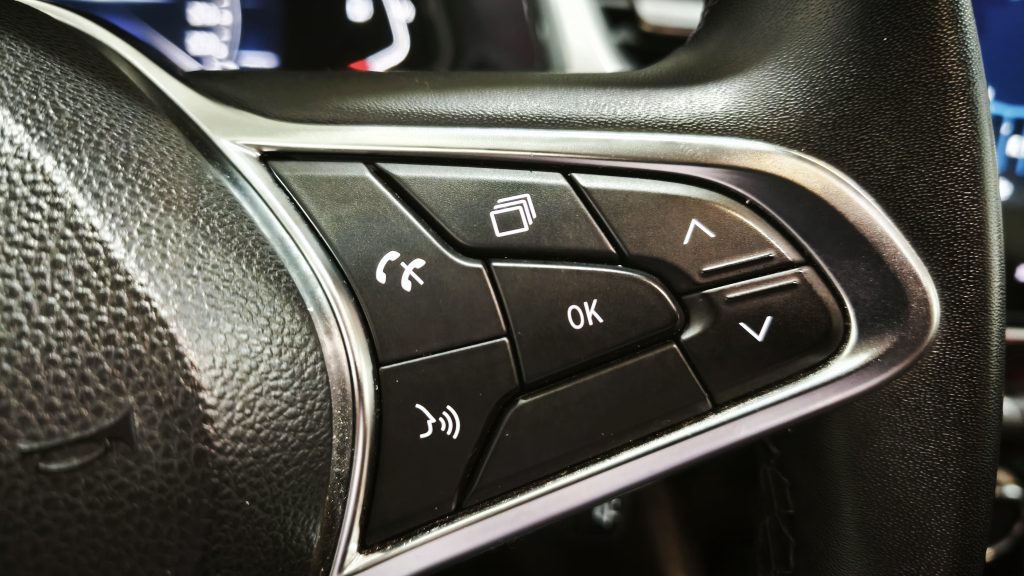 Renault Captur 1.0 TCe Techno cheio