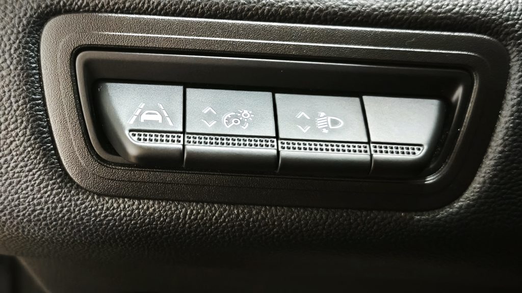 Renault Captur 1.0 TCe Techno cheio