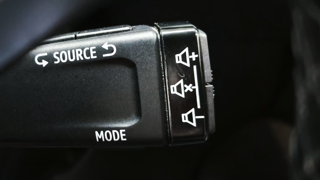 Renault Captur 1.0 TCe Techno cheio