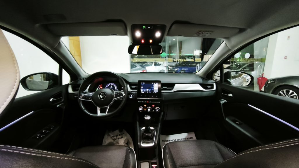 Renault Captur 1.0 TCe Techno cheio