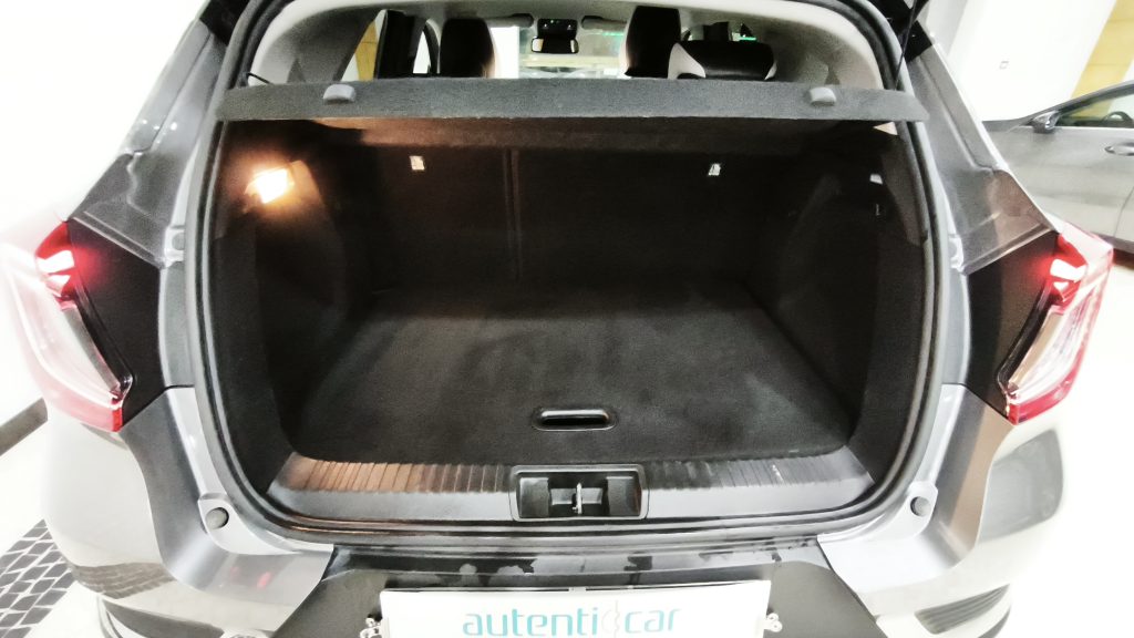 Renault Captur 1.0 TCe Techno cheio