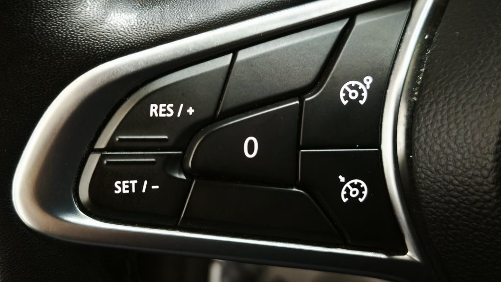 Renault Clio 1.0 TCe Intens cheio