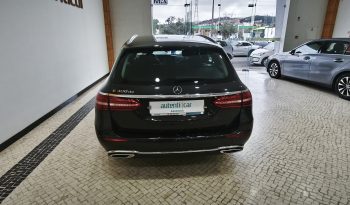Mercedes Benz E 300 de Avantgarde cheio