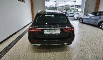 Mercedes Benz E 300 de Avantgarde cheio