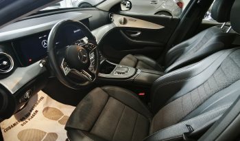 Mercedes Benz E 300 de Avantgarde cheio