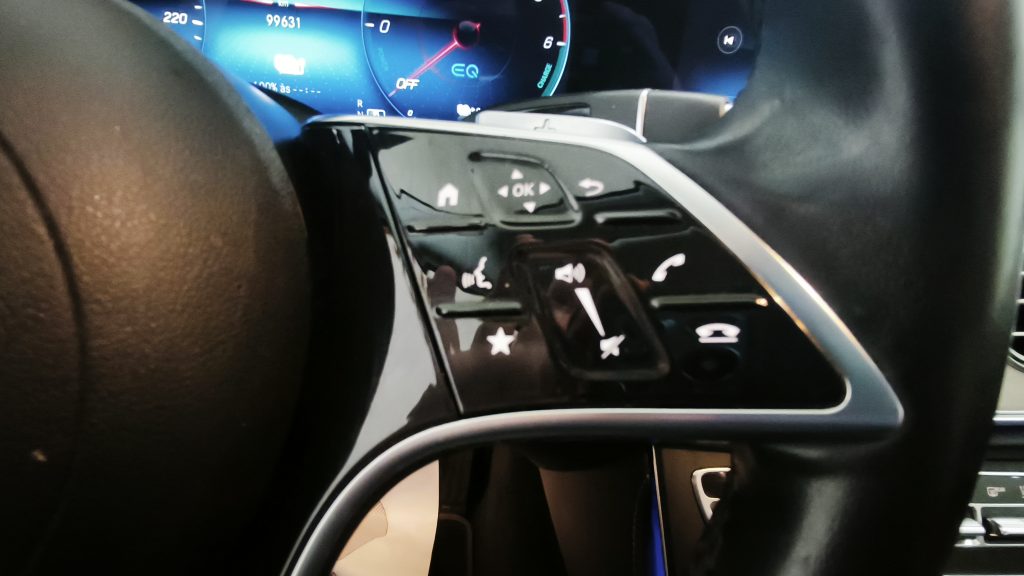 Mercedes Benz E 300 de Avantgarde cheio