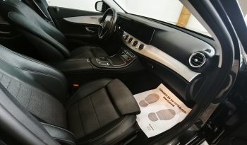 Mercedes Benz E 300 de Avantgarde cheio