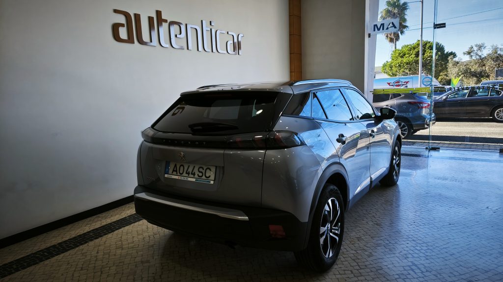 Peugoet 2008 1.2 Pure TECH ALLURE 5P cheio