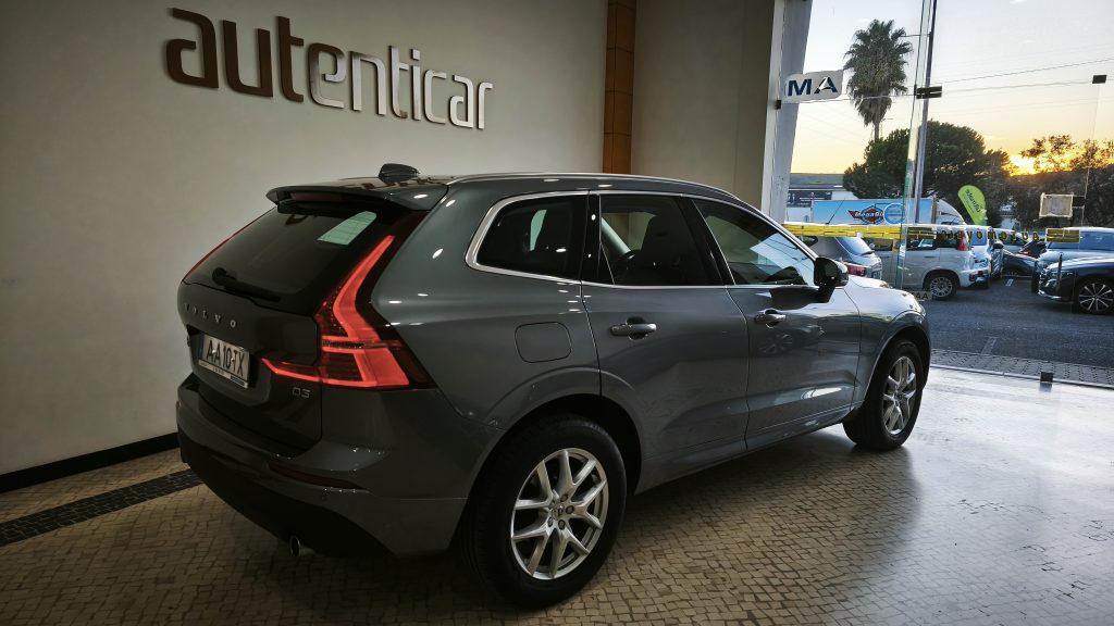 Volvo XC60 D3 150 MOMENTUM PLUS 150HP cheio