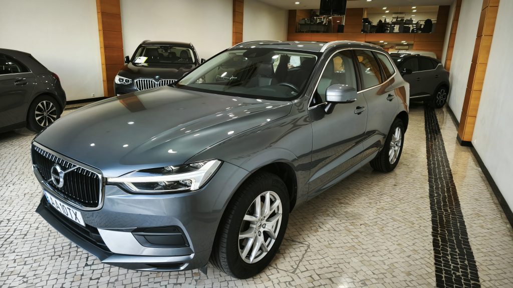 Volvo XC60 D3 150 MOMENTUM PLUS 150HP cheio