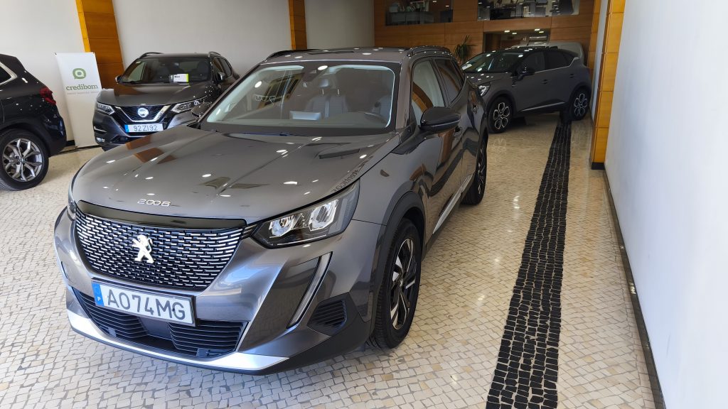 Peugoet 2008 1.2 Pure TECH ALLURE 5P cheio