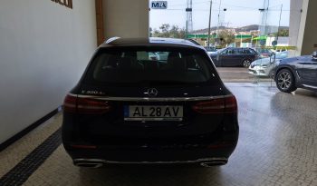 Mercedes Benz E 300 de Avantgarde cheio