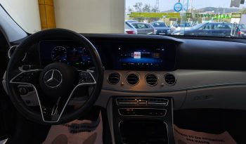 Mercedes Benz E 300 de Avantgarde cheio