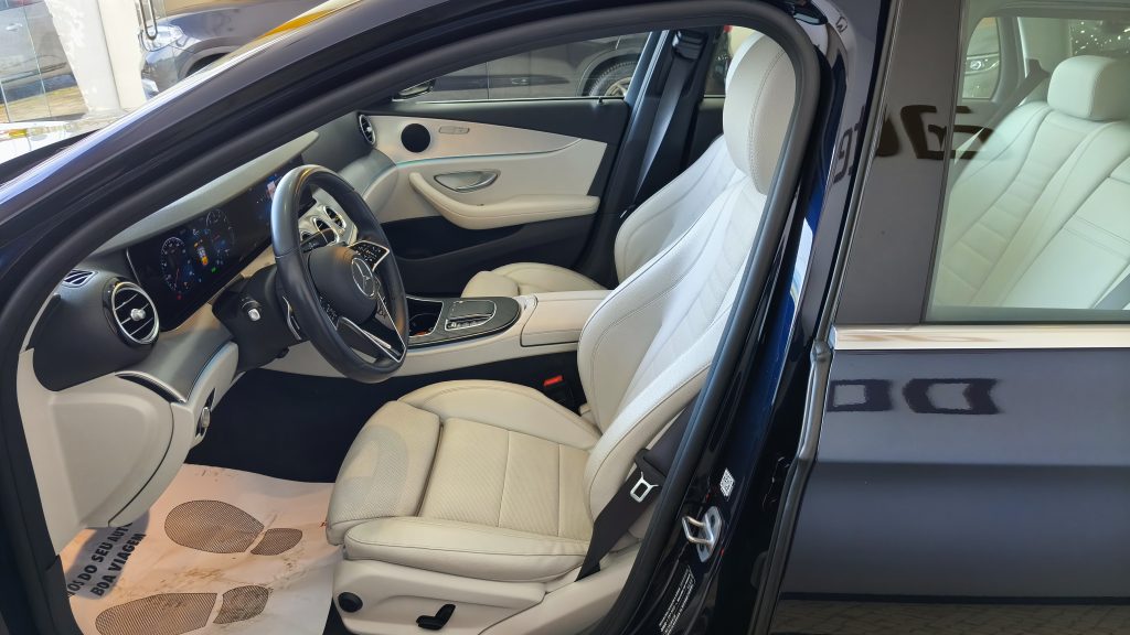 Mercedes Benz E 300 de Avantgarde cheio
