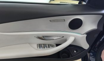 Mercedes Benz E 300 de Avantgarde cheio