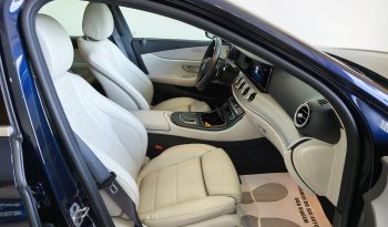 Mercedes Benz E 300 de Avantgarde cheio