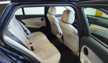 Mercedes Benz E 300 de Avantgarde cheio