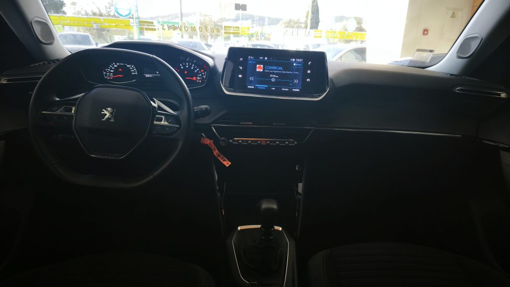 Peugeot 2008 1.5 BlueHdi Active Pack cheio