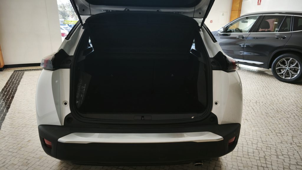 Peugeot 2008 1.5 BlueHdi Active Pack cheio