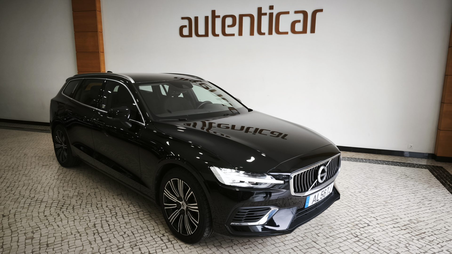 VOLVO V60 2.0 T6 340 PHEV AWD INSCRIPTION EXP AUTO