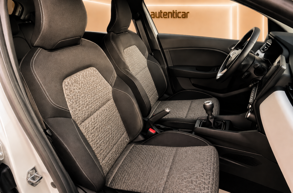 Renault Clio 1.0 TCe Evolution Bi-Fuel cheio