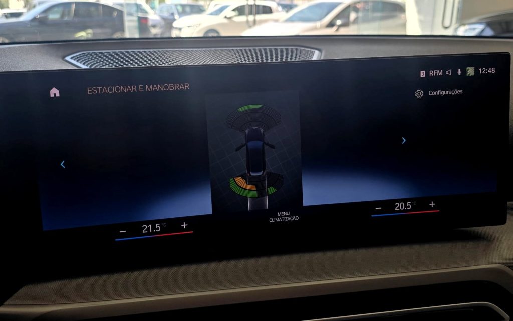 BMW 320e Touring Plug-in-Hybrid Pack Essence cheio