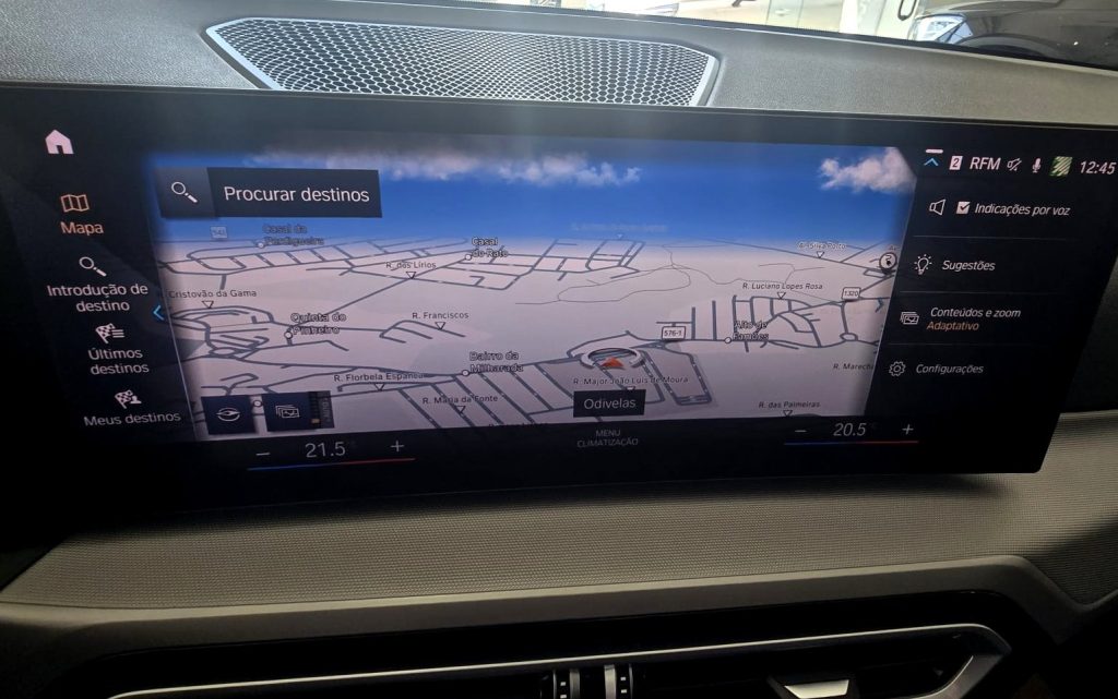 BMW 320e Touring Plug-in-Hybrid Pack Essence cheio