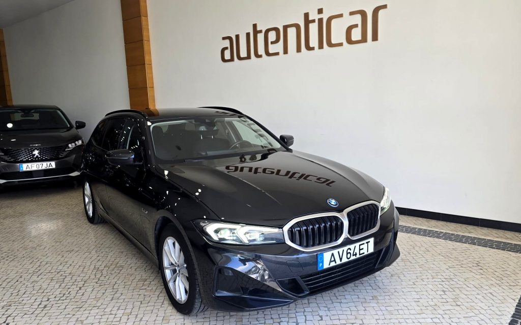 BMW 320e Touring Plug-in-Hybrid Pack Essence cheio