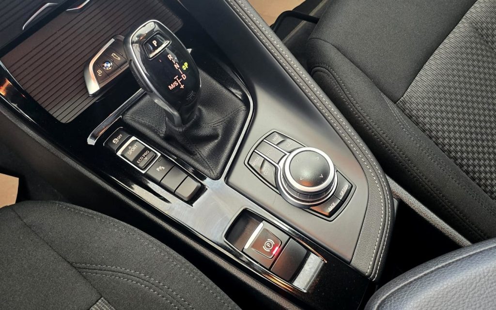 BMW X2 16d sDrive Auto cheio