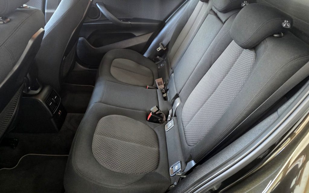BMW X2 16d sDrive Auto cheio